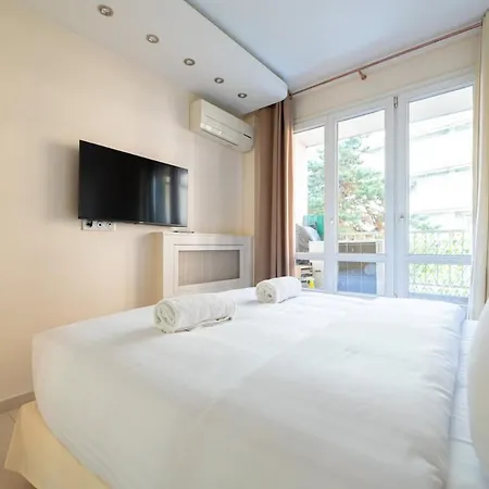Spacious 3br Canal Saint Martin * Parigi