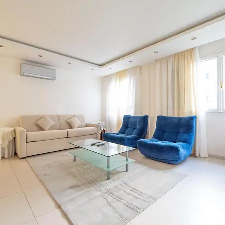 Spacious 3br Canal Saint Martin Parigi