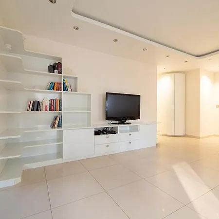 Διαμέρισμα Spacious 3br Canal Saint Martin *