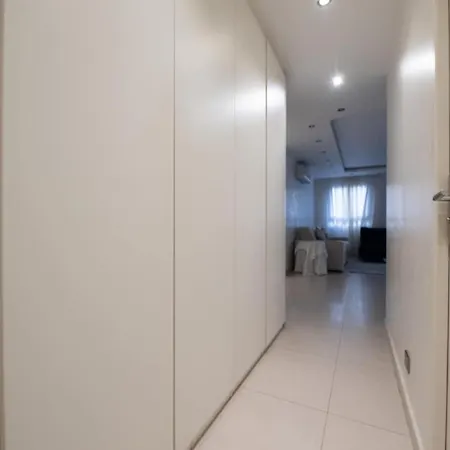 Spacious 3br Canal Saint Martin