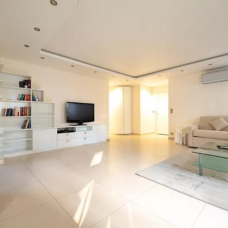 Spacious 3br Canal Saint Martin Apartmán